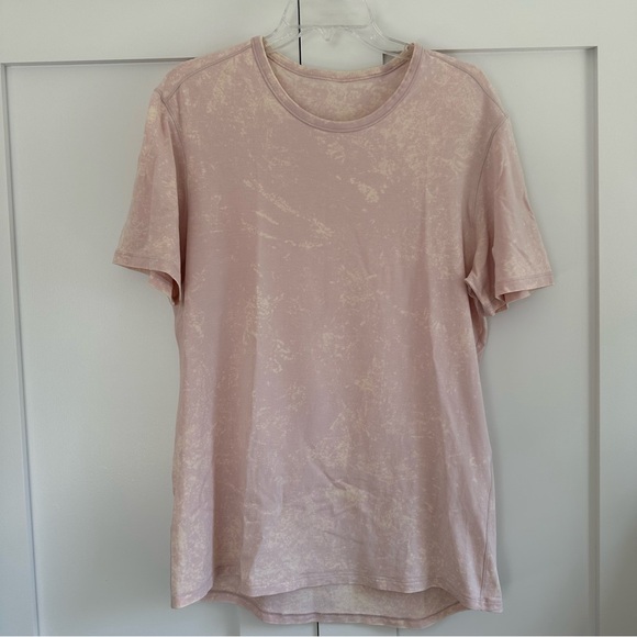 Men’s Lululemon Pink Tie-Dye T-Shirt - Picture 1 of 3